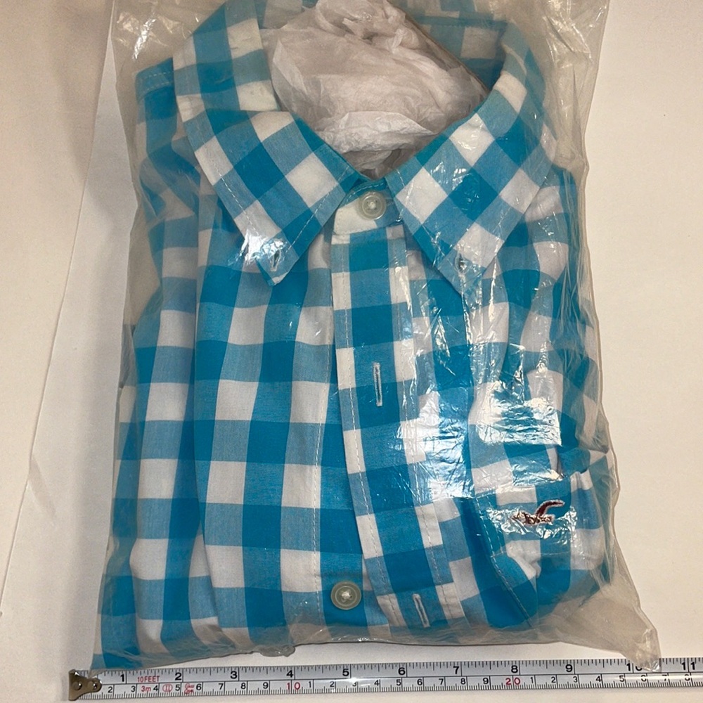 Hollister shirt